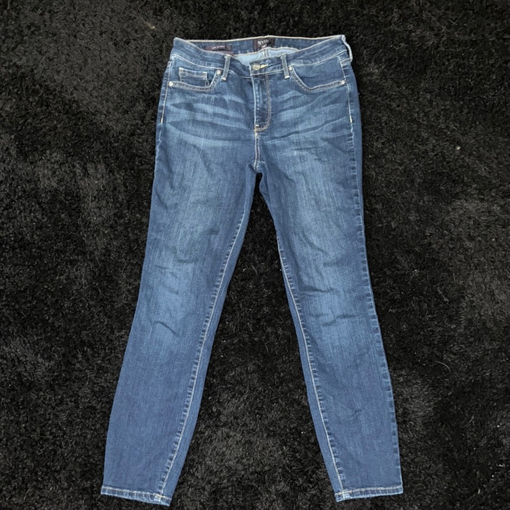 Women’s NYDJ skinny jeans size 6